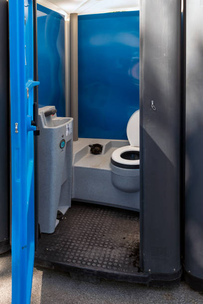 Best Luxury portable toilet rental  in Woodville, FL